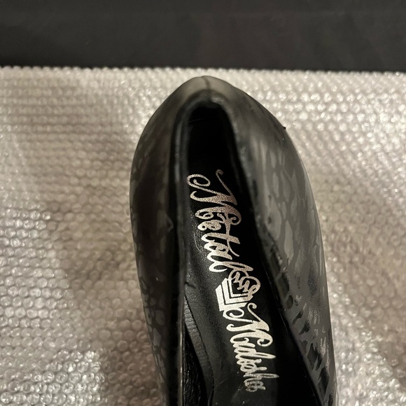 Women’s Black & Hot Pink Metal Mulisha Corset High Heels-Size 10 USA - Picture 8 of 15